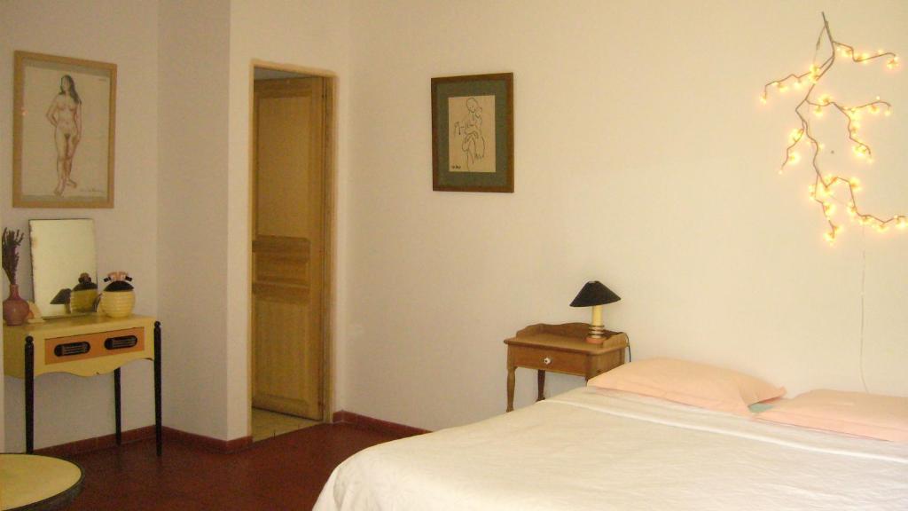 La Maison De Melen Moustiers-Sainte-Marie Ruang foto