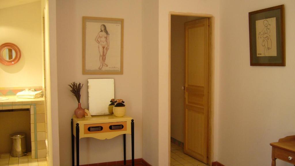 La Maison De Melen Moustiers-Sainte-Marie Ruang foto